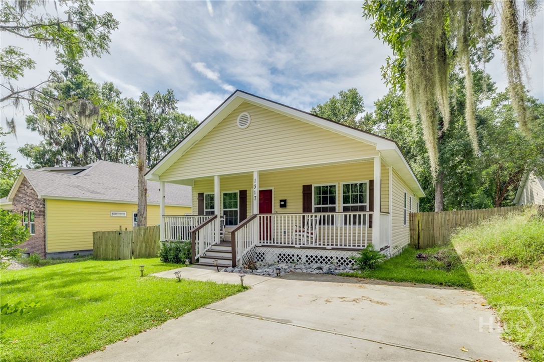 1317 E 70TH Street