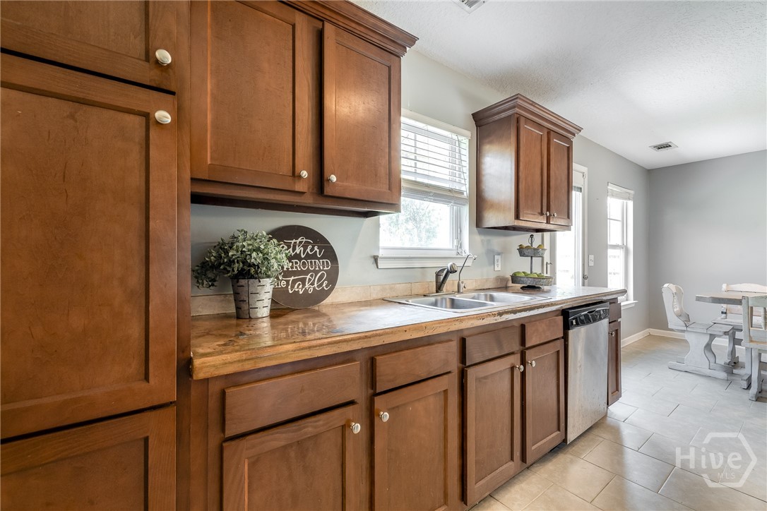 280 Barrister Circle