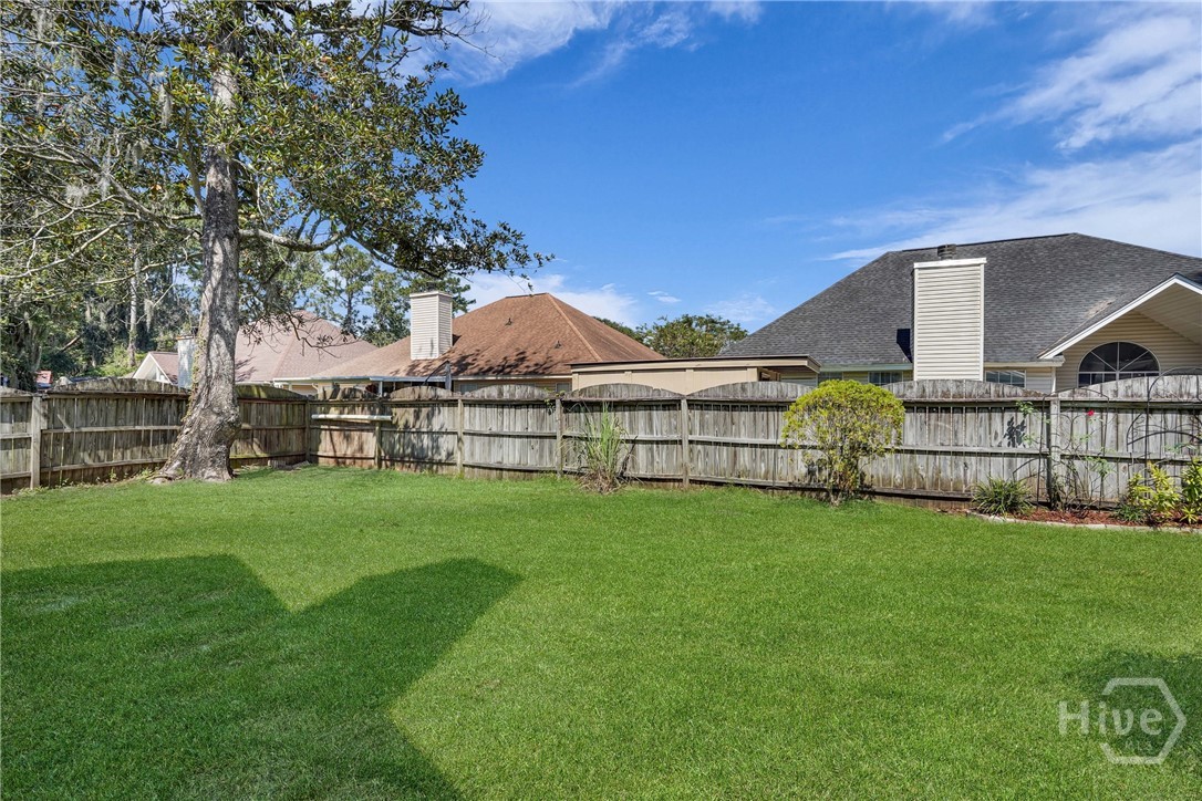 114 St Ives Way