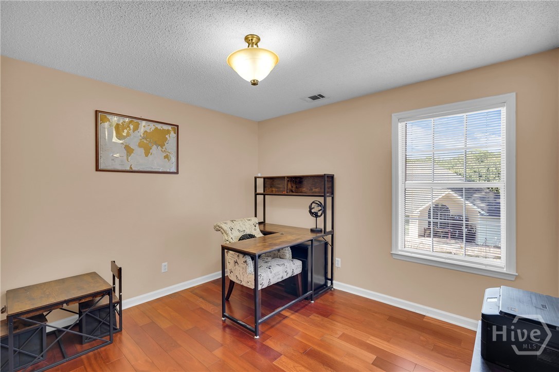 114 St Ives Way