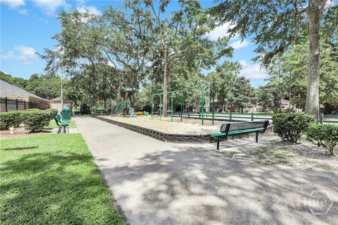 114 St Ives Way