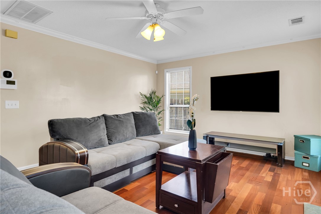 114 St Ives Way