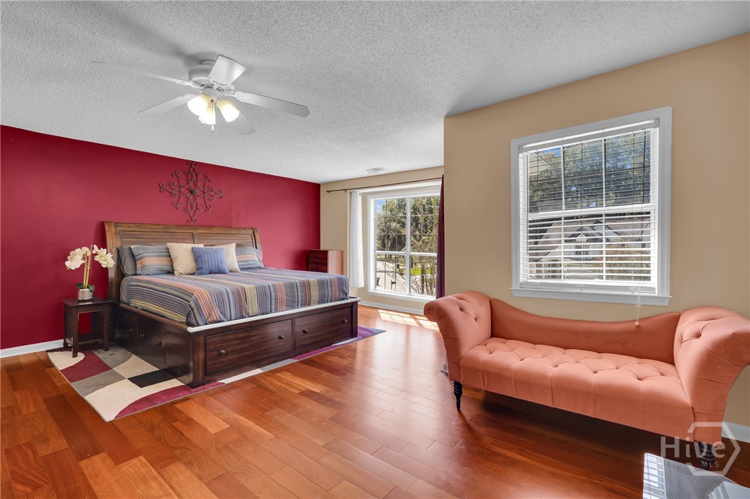 114 St Ives Way