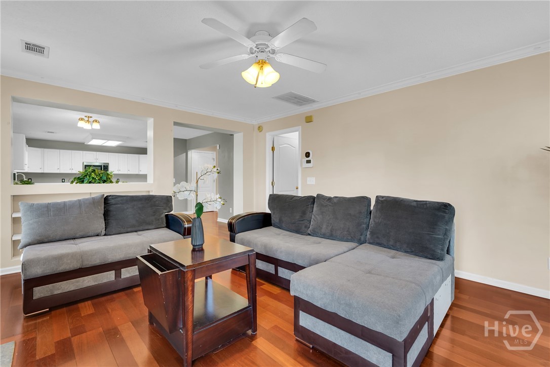 114 St Ives Way