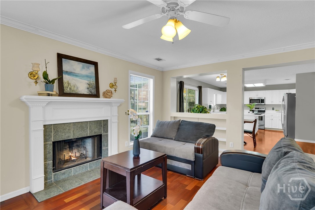 114 St Ives Way