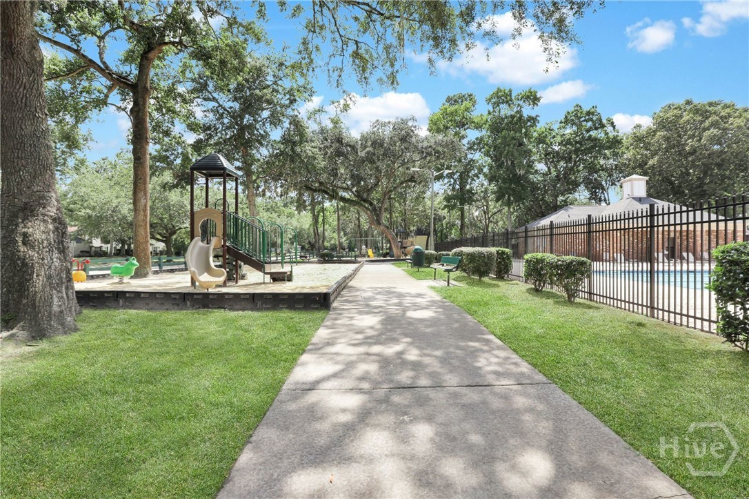 114 St Ives Way