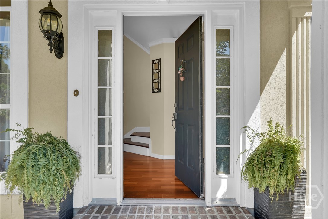 114 St Ives Way