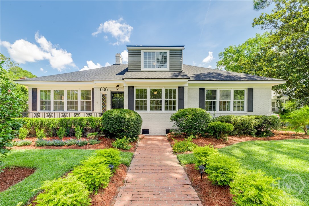 606 E 54th Street