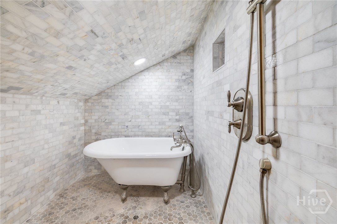 606 E 54th Street
