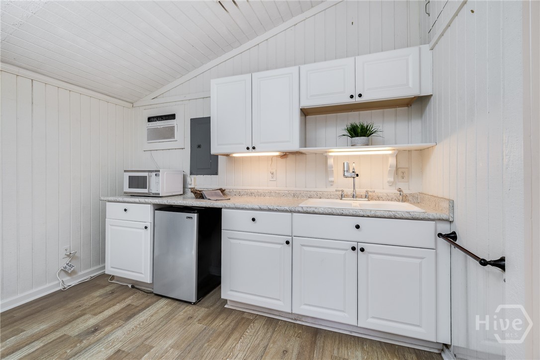 606 E 54th Street