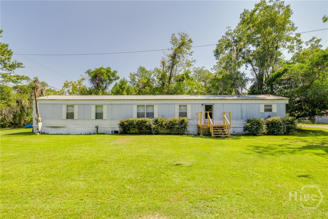 195 Railroad Street