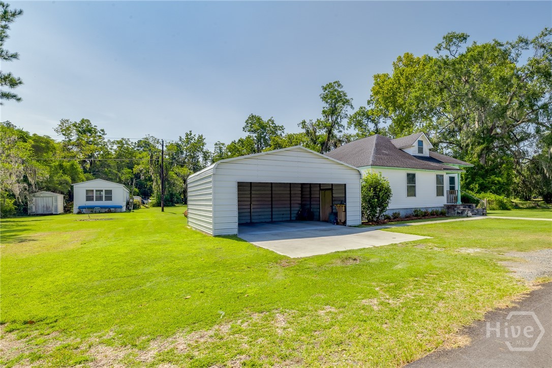 195 Railroad Street