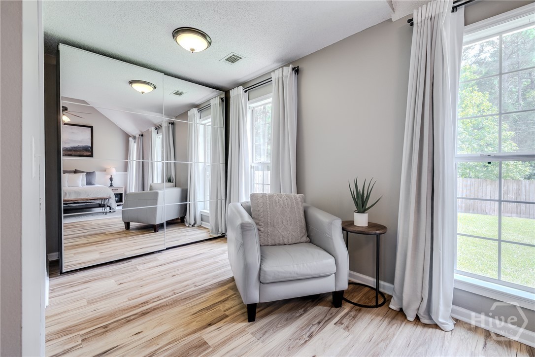 156 Silverton Road