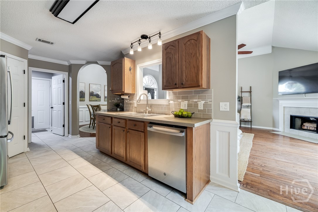 156 Silverton Road