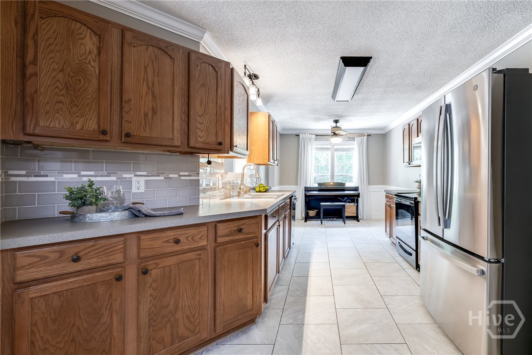 156 Silverton Road