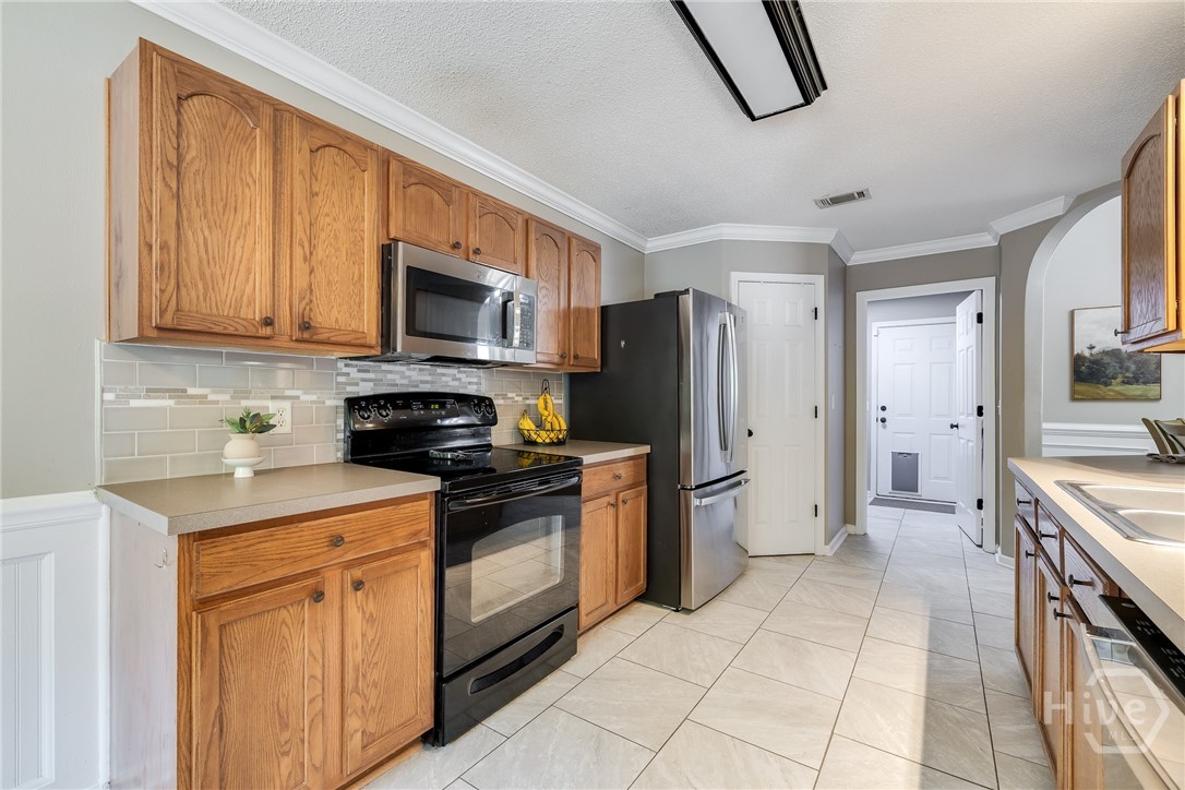 156 Silverton Road