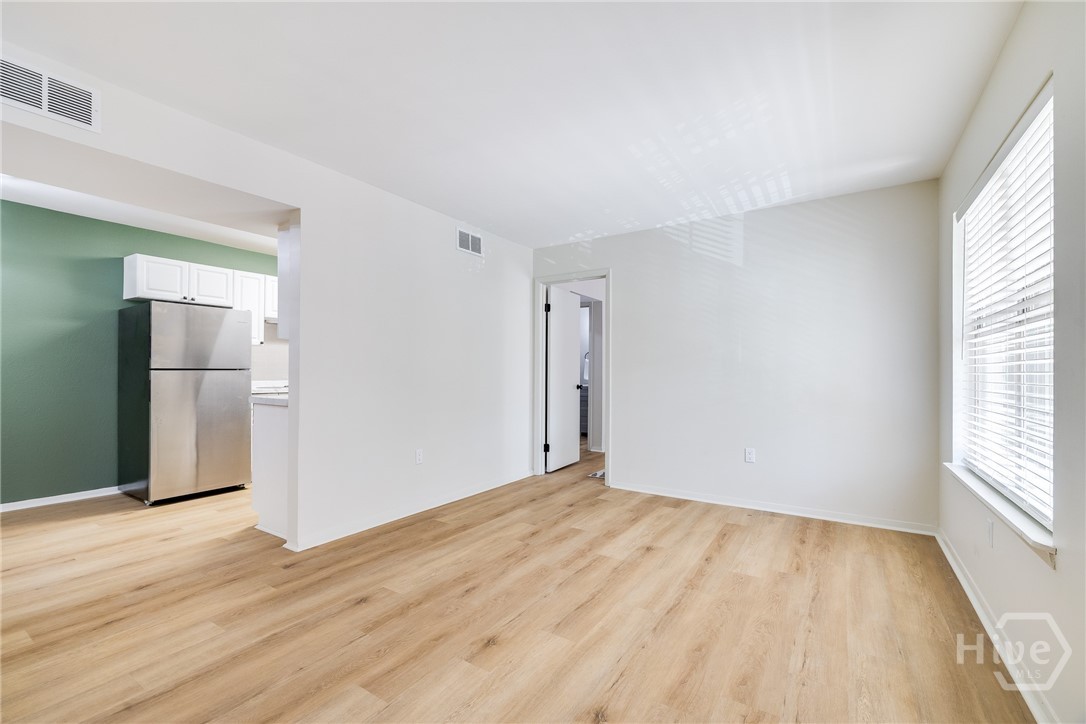 401 N Cromwell Road T-5