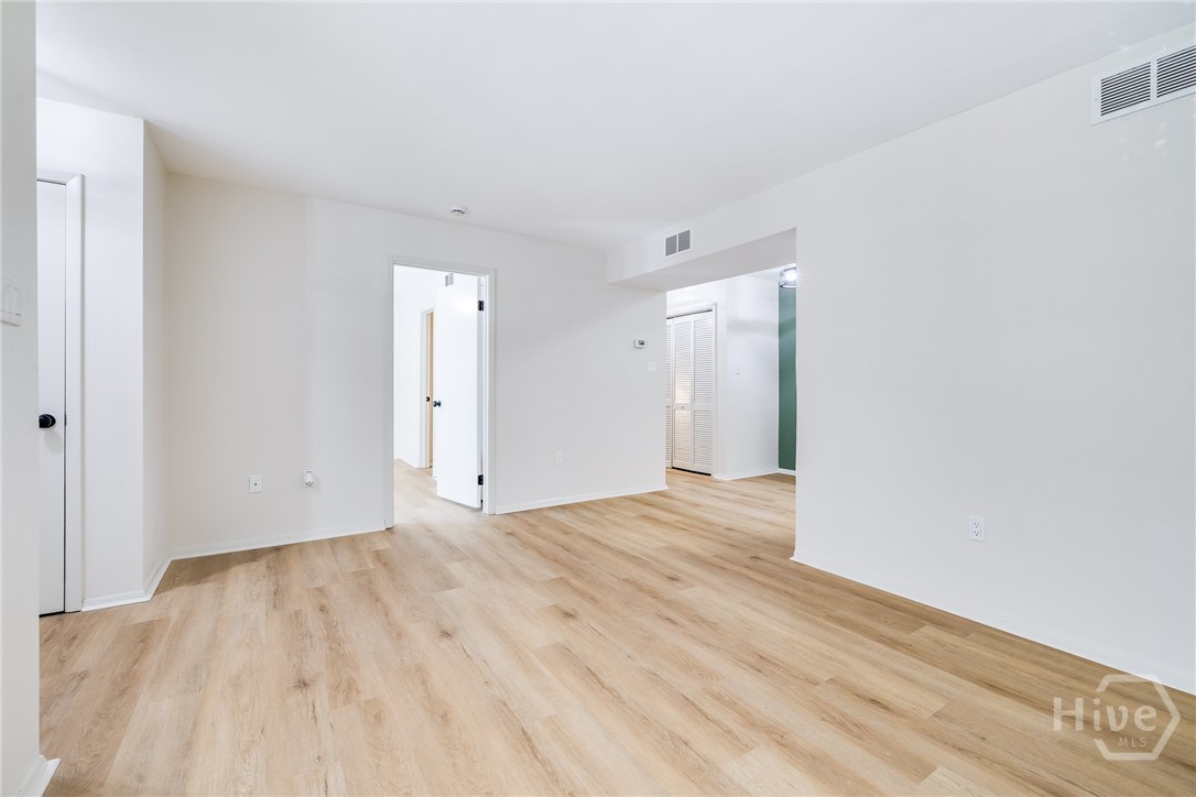 401 N Cromwell Road T-5