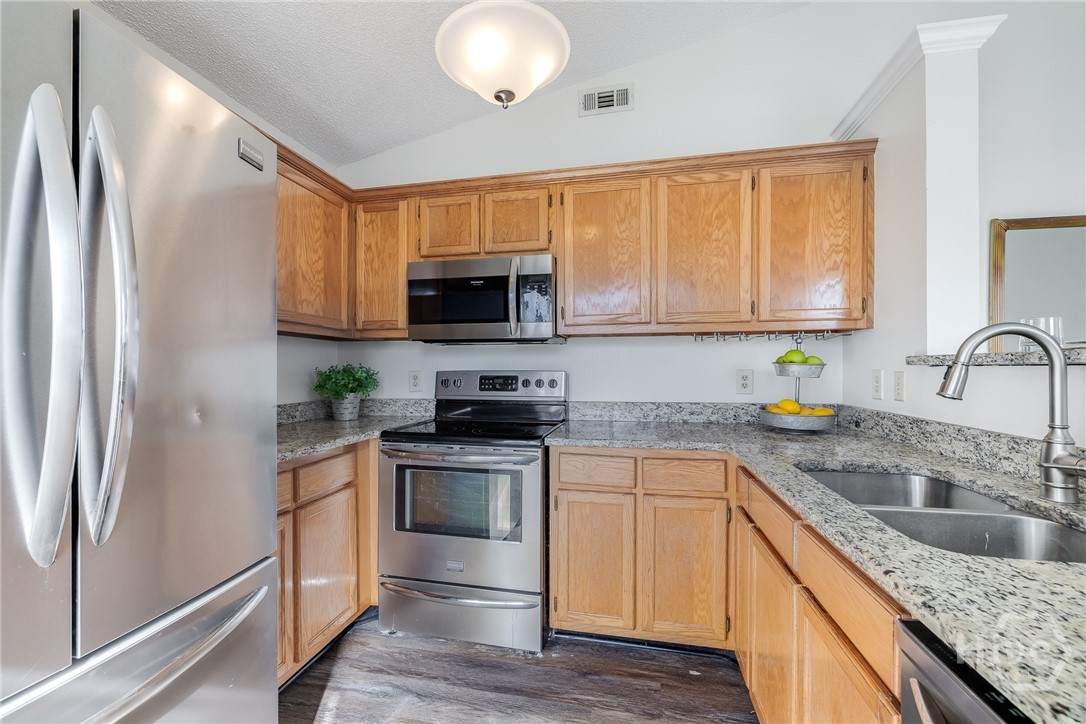 228 Bull River Bluff Drive