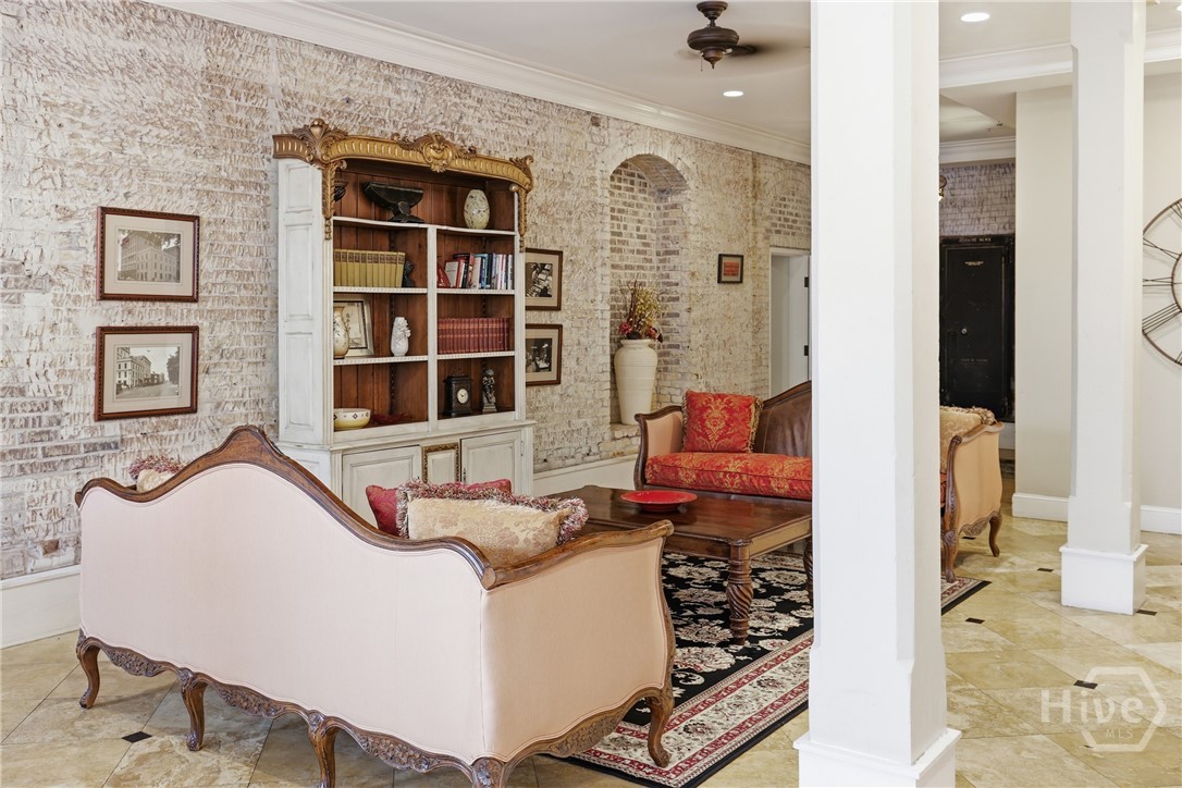 5 Whitaker Street 203E