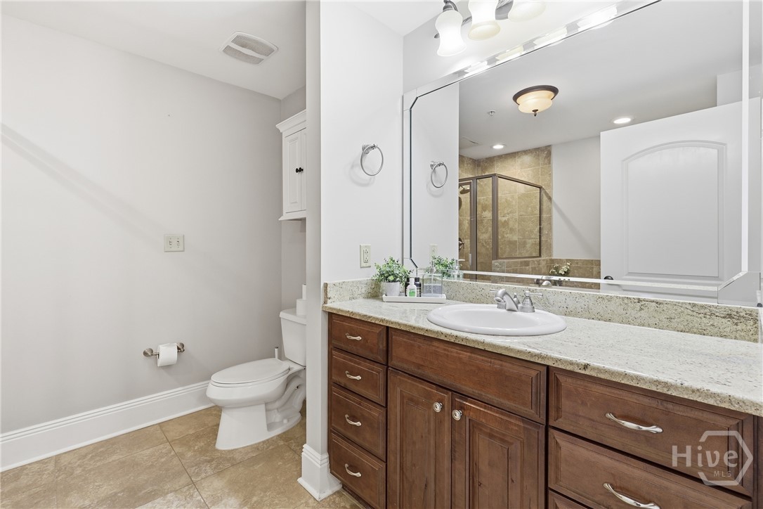 5 Whitaker Street 203E