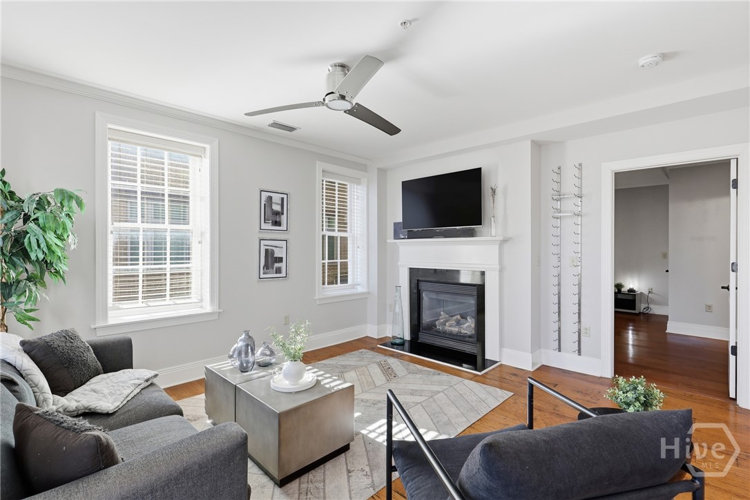 5 Whitaker Street 203E