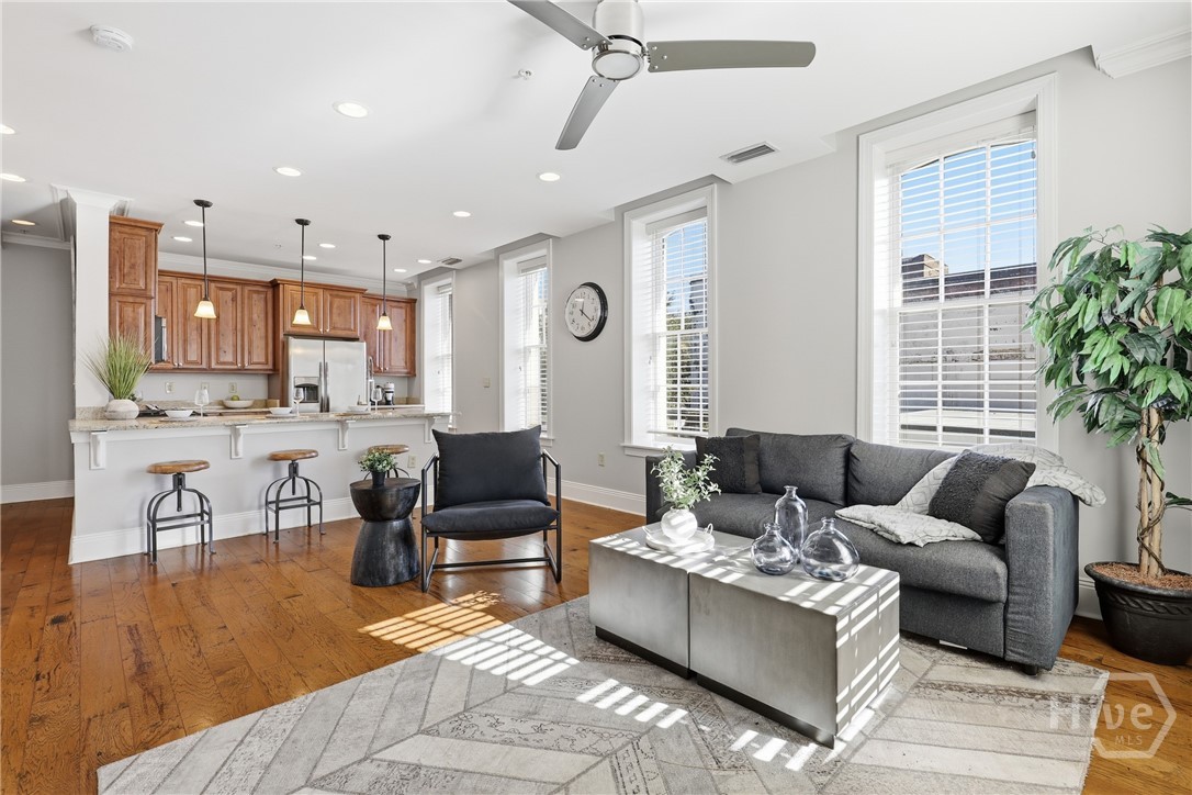 5 Whitaker Street 203E