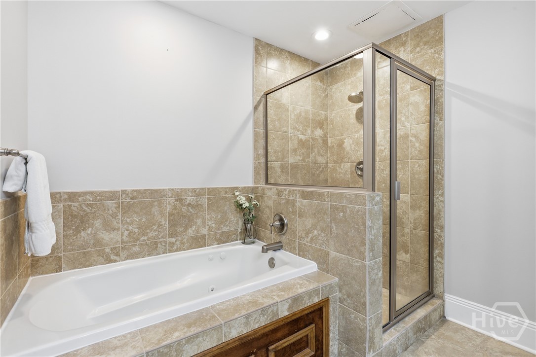 5 Whitaker Street 203E