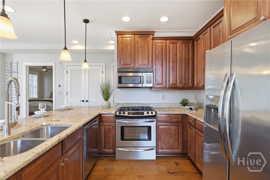 5 Whitaker Street 203E