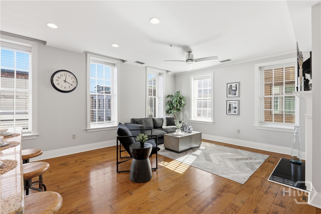 5 Whitaker Street 203E