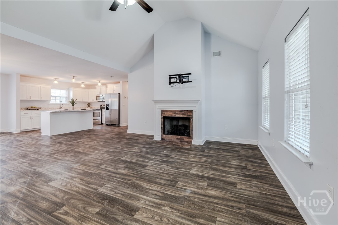 210 Stonebrook