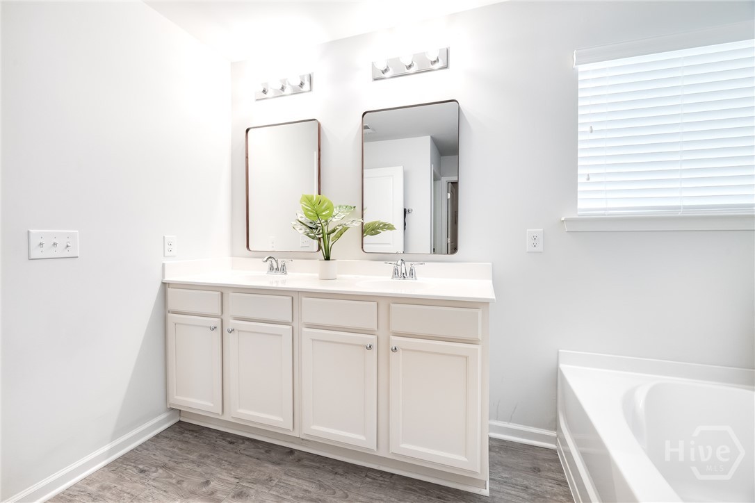 15 Hawkhorn Court