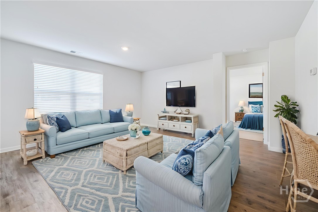 15 Hawkhorn Court