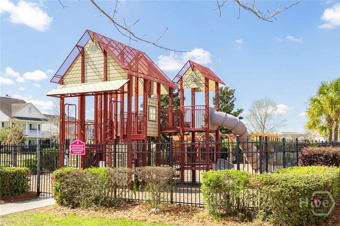 15 Hawkhorn Court