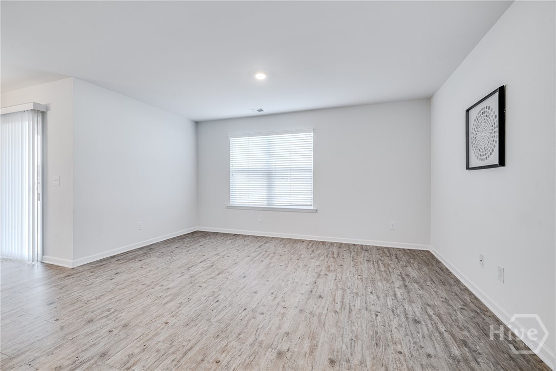 15 Hawkhorn Court