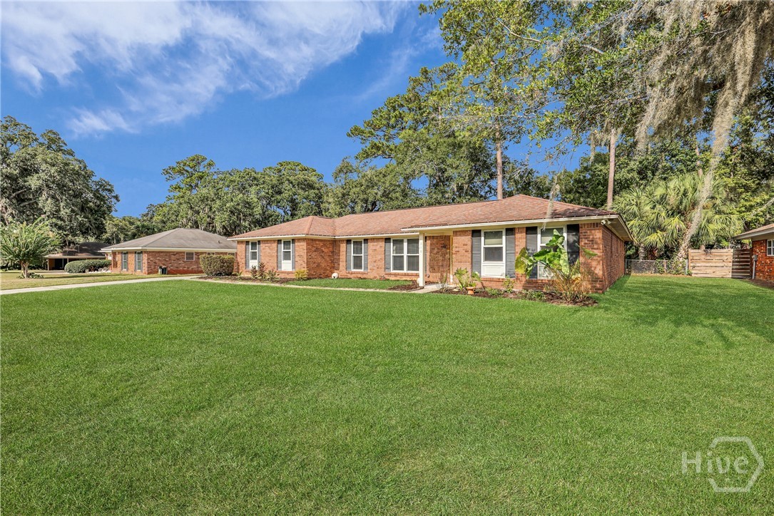 710 Leaning Oaks Drive