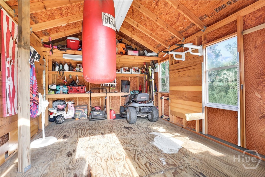710 Leaning Oaks Drive