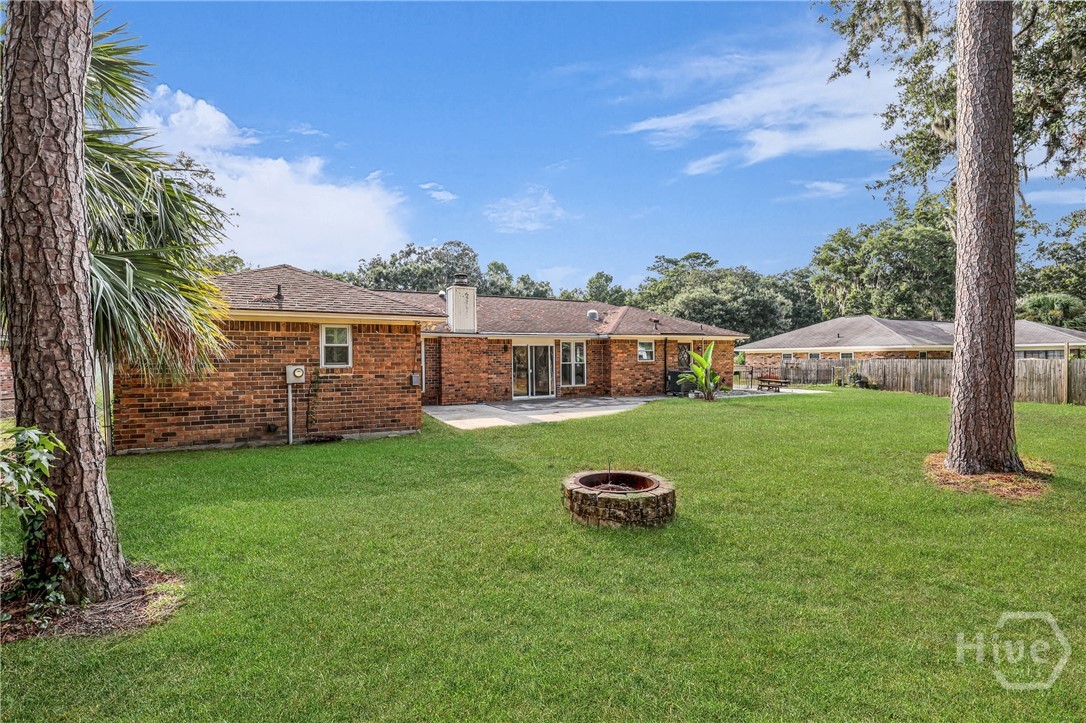 710 Leaning Oaks Drive