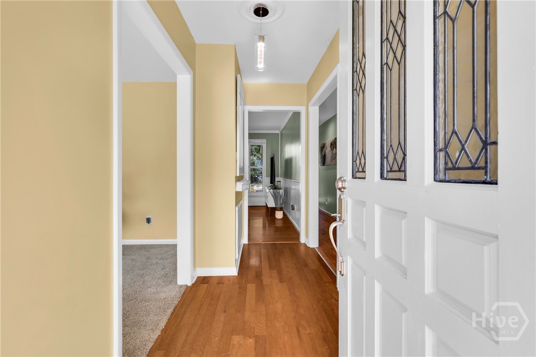 710 Leaning Oaks Drive