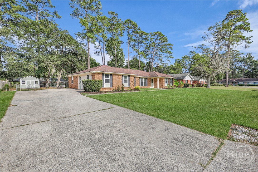 710 Leaning Oaks Drive