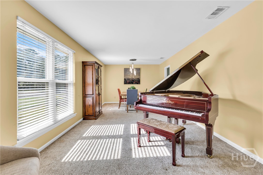 710 Leaning Oaks Drive