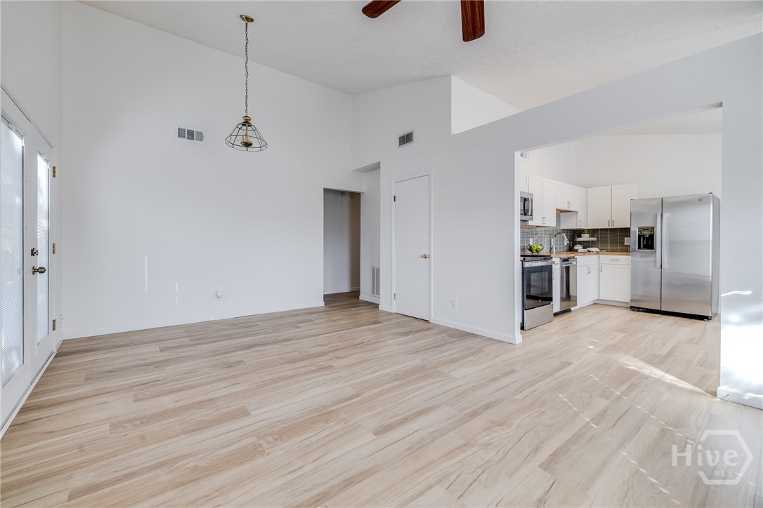 109 Stonebridge Lane