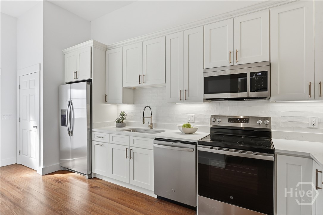 203 E 39th Street