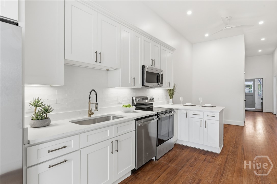 203 E 39th Street