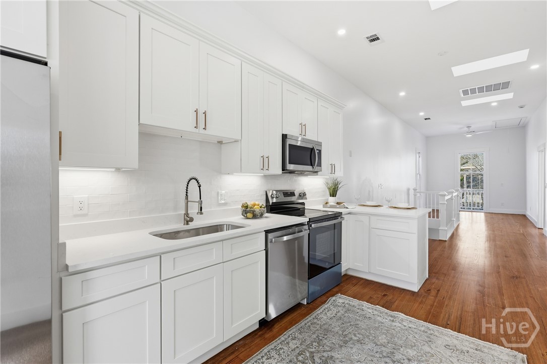 203 E 39th Street