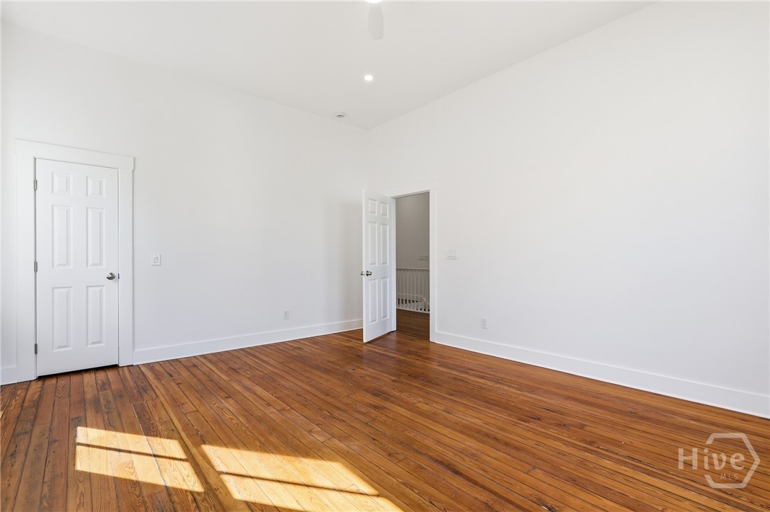 203 E 39th Street