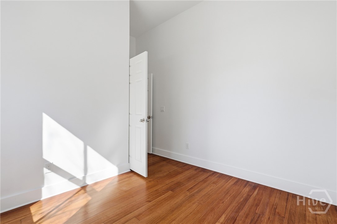 203 E 39th Street