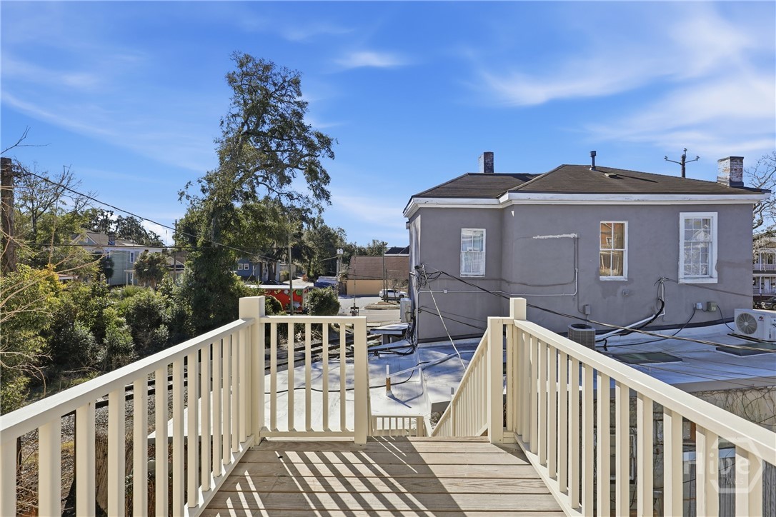 203 E 39th Street