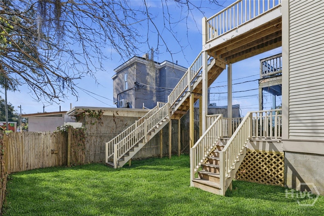 203 E 39th Street