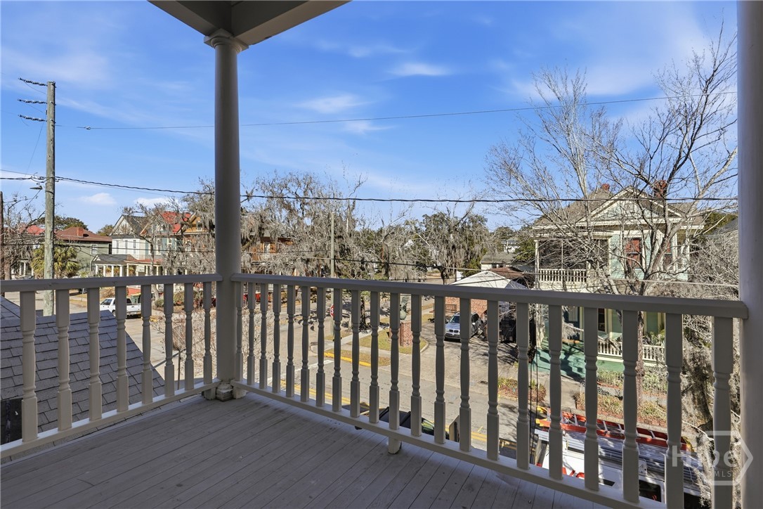 203 E 39th Street